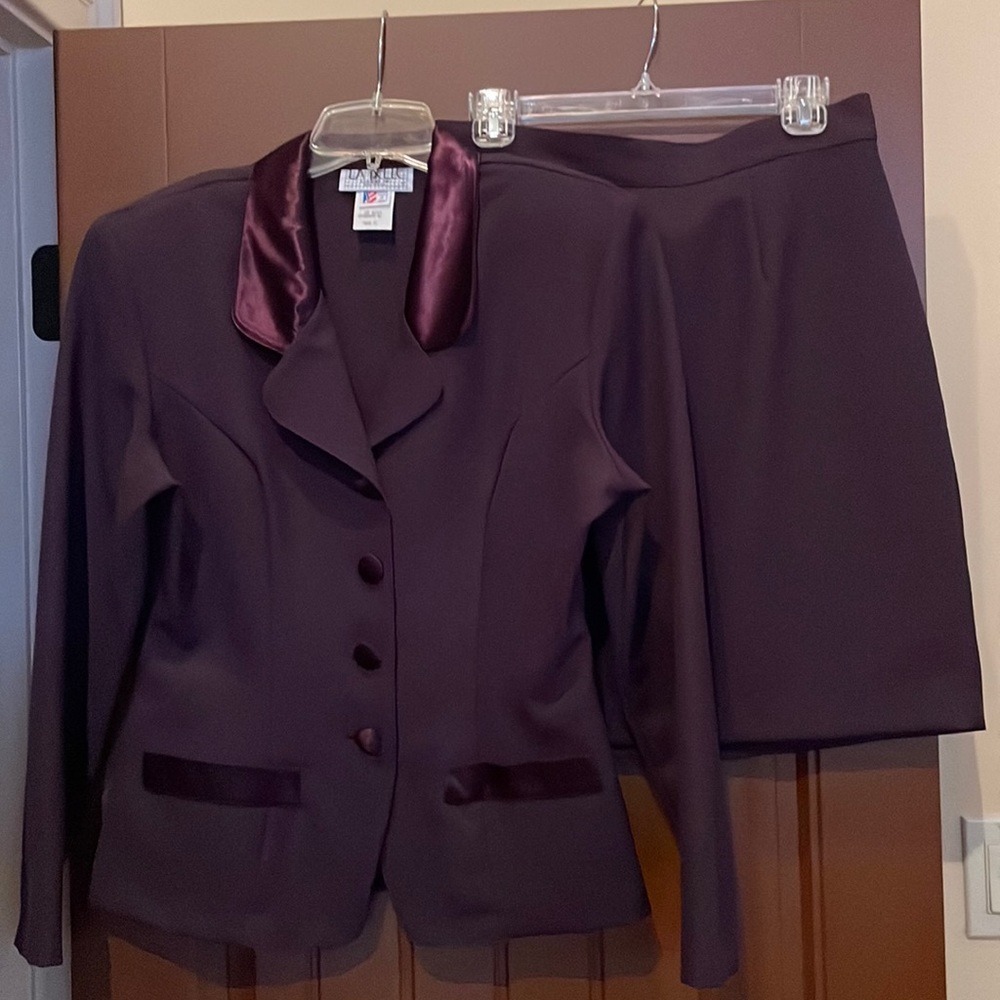 LaBelle Fashions Inc. Ladies Suit (Vintage)